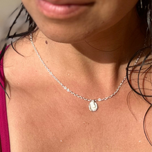 Load image into Gallery viewer, Oyster Shell Necklace
