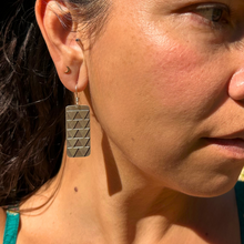Load image into Gallery viewer, Niho Manō Earrings