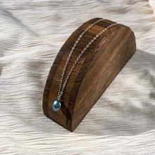 Load image into Gallery viewer, Blue Pearl Dainty Necklace