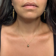 Load image into Gallery viewer, Green Pearl Dainty Necklace