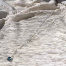 Load image into Gallery viewer, Blue Pearl Lariat