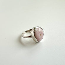 Load image into Gallery viewer, Sterling Silver Shell Ring
