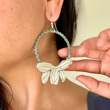 Load image into Gallery viewer, Naupaka &amp; Lauhala Hoops
