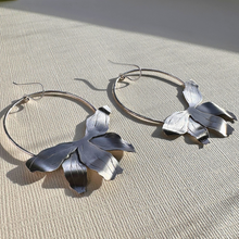 Load image into Gallery viewer, Naupaka Silver Hoops
