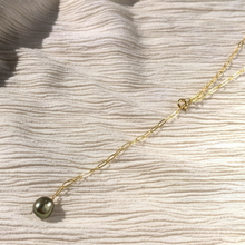 Load image into Gallery viewer, Green Pearl Lariat
